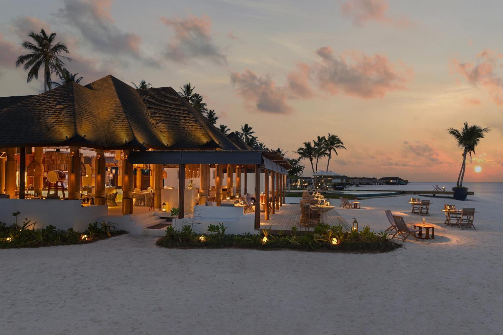 Avani Plus Fares Maldives Resort - 50 Percent Off On Seaplane Transfer For Minimum Stay Of 3 Nights And More For Stays Until 31 October 2025 Kendhoo Екстер'єр фото
